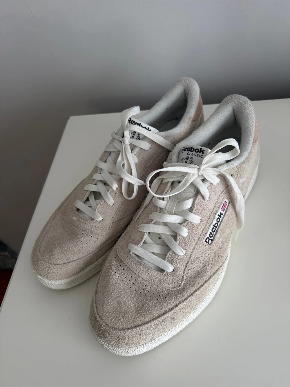 Reebok Low-Top Suede Sneakers in Beige and White